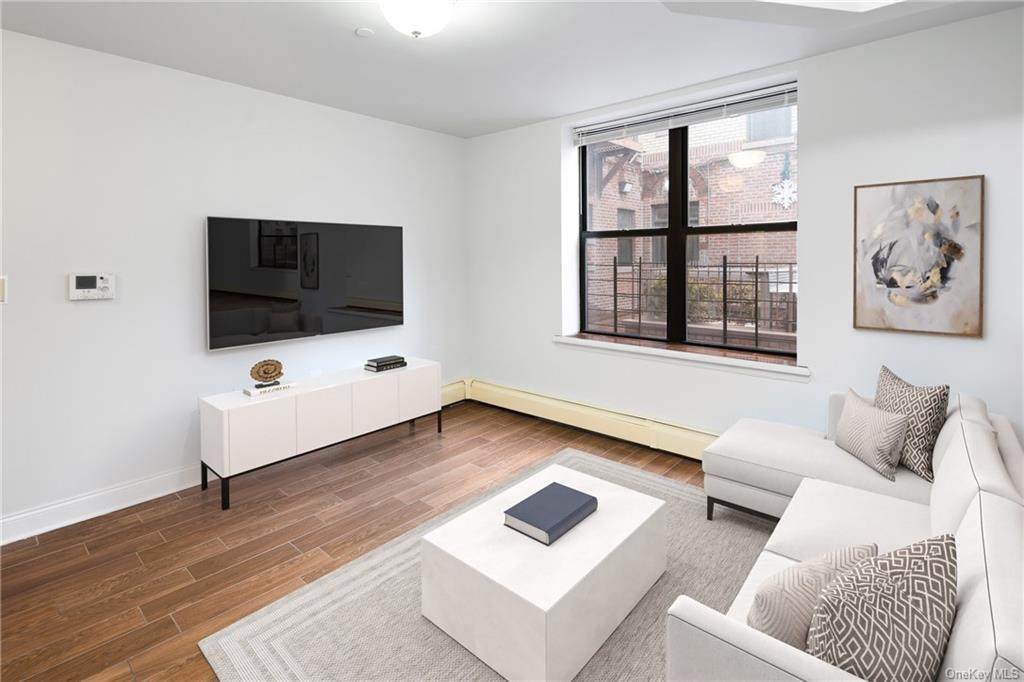 274-278 Nagle Avenue - Photo 1