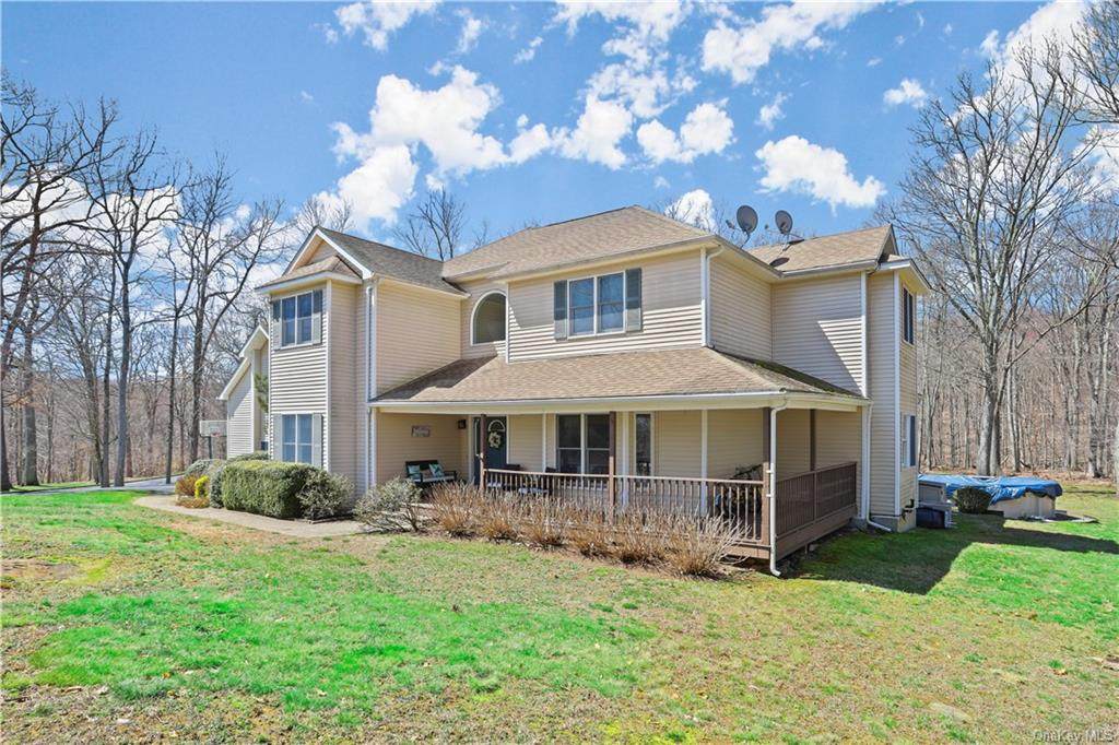 129 Wellington Drive - Photo 1
