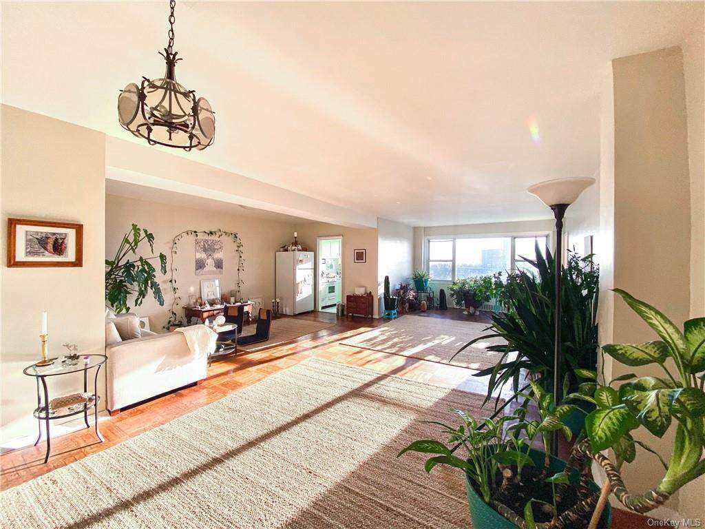 750 Kappock Street - Photo 1