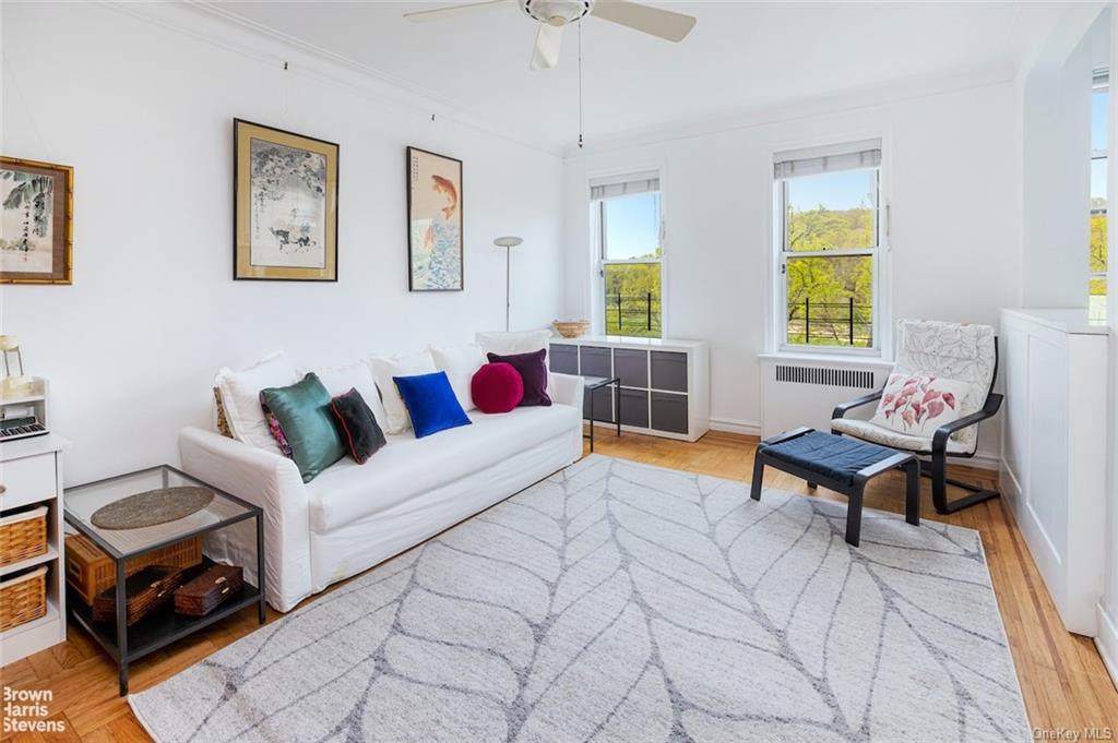 585 214 Street - Photo 1