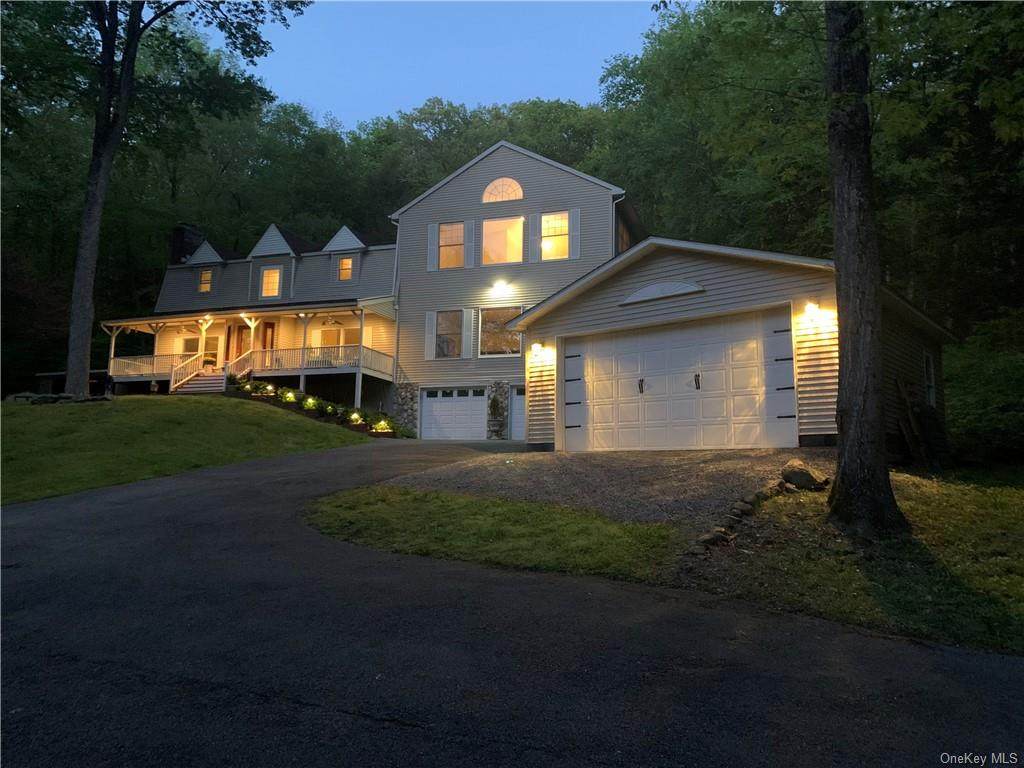 292 Davis Road - Photo 1