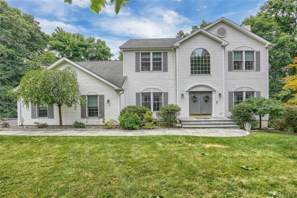 10 Valerie Court - Photo 1