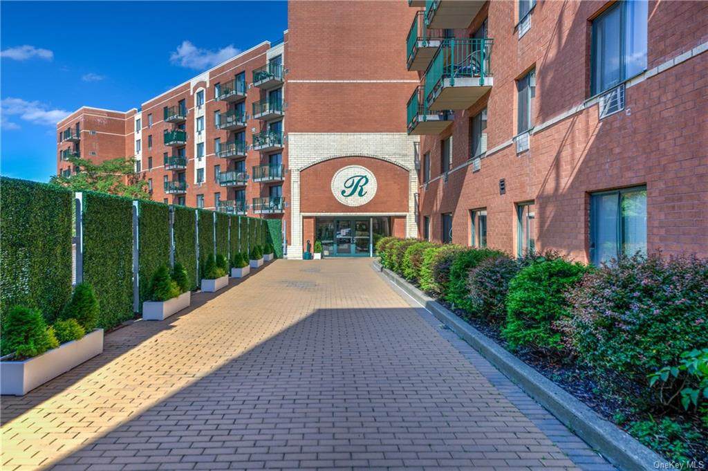 123 Mamaroneck Avenue - Photo 1