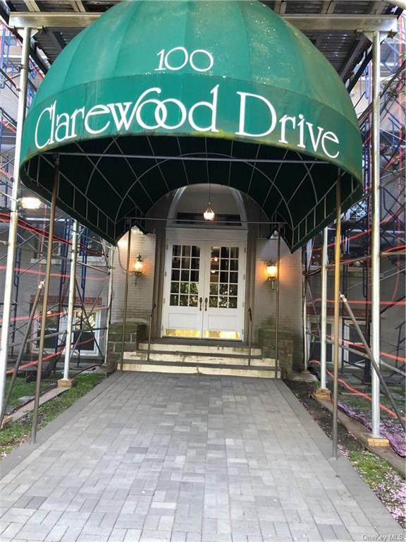 100 Clarewood Drive - Photo 1