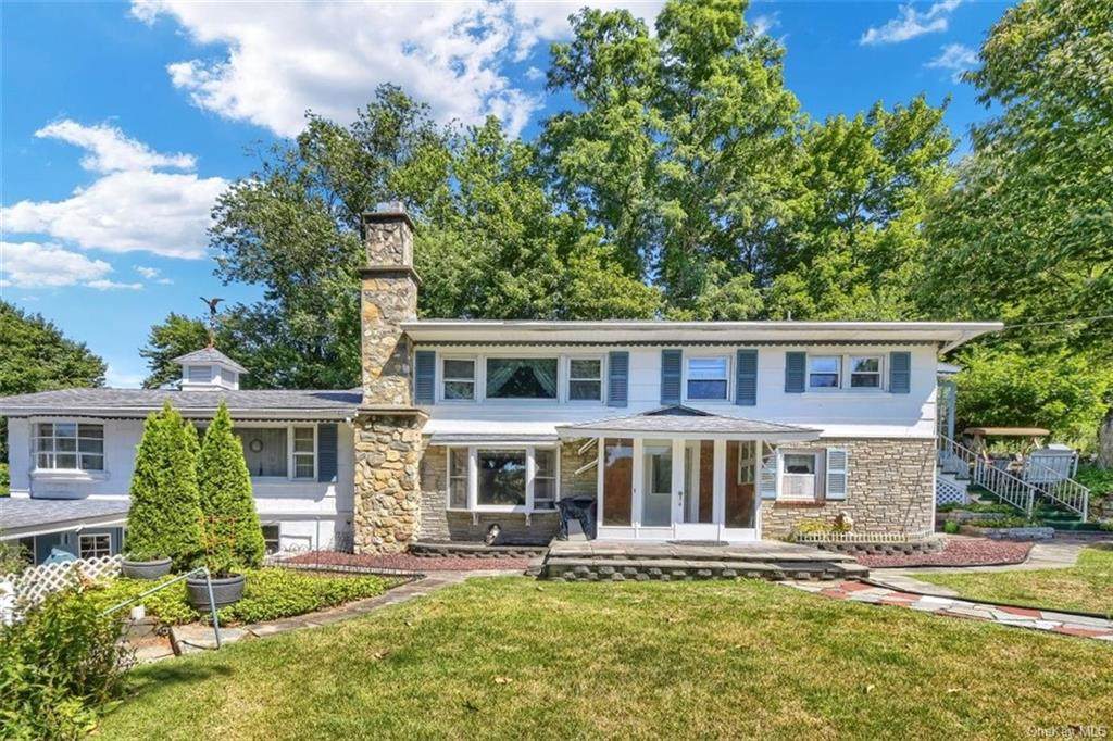 25 Lakeshore Drive - Photo 1