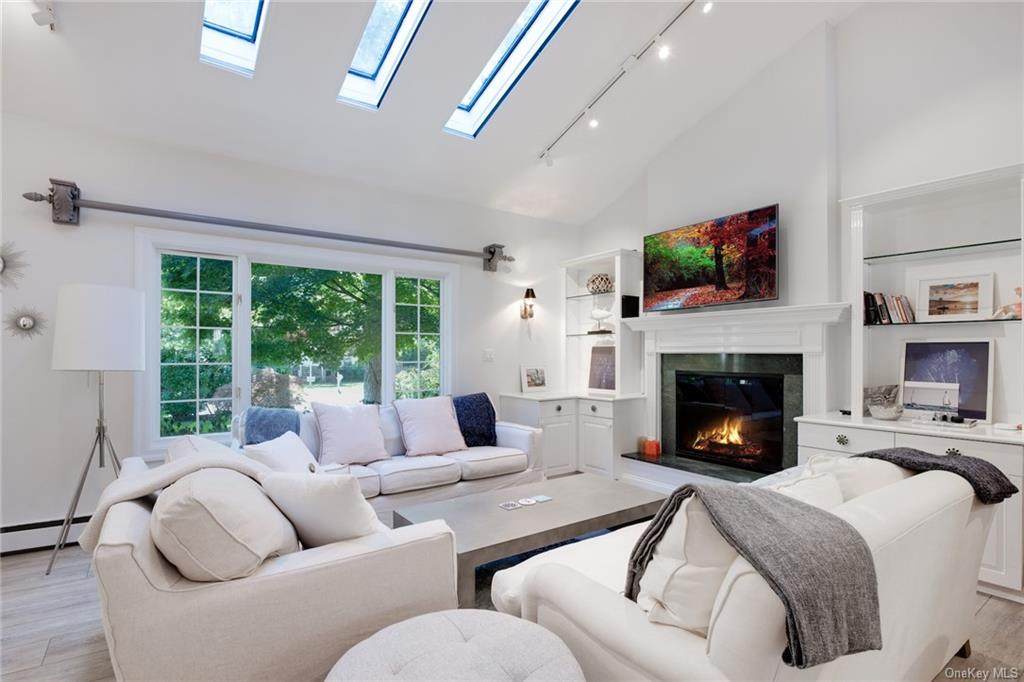 111 Bay Avenue - Photo 1