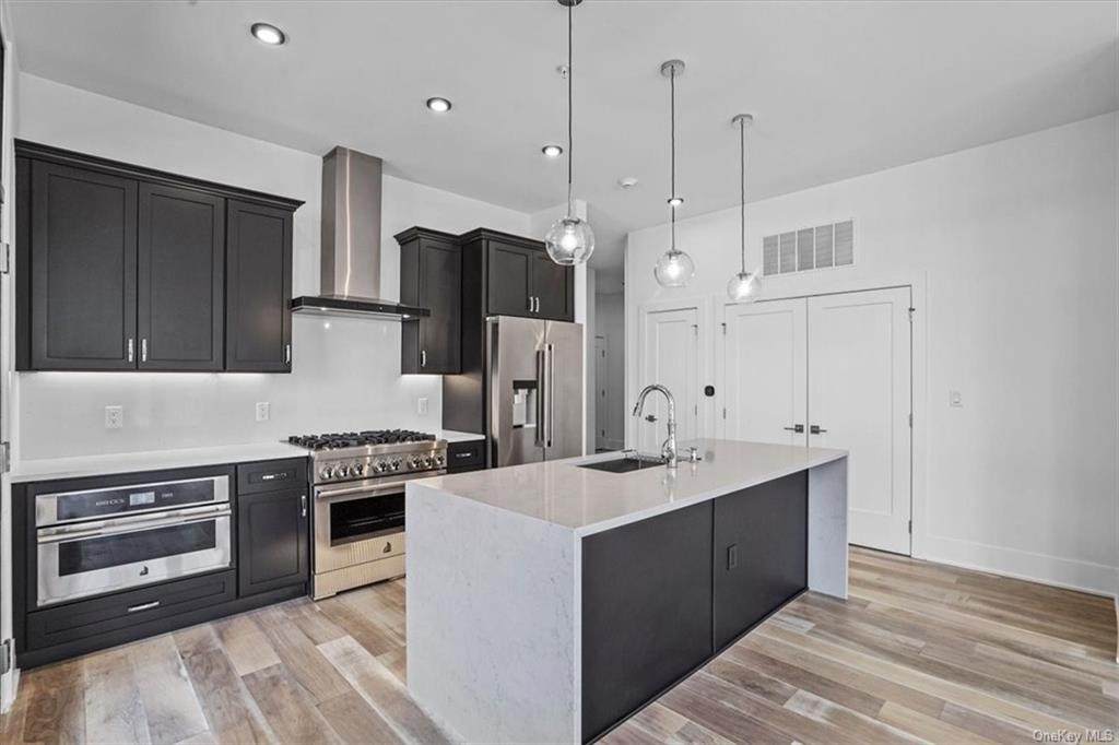 102 Legend Drive - Photo 1