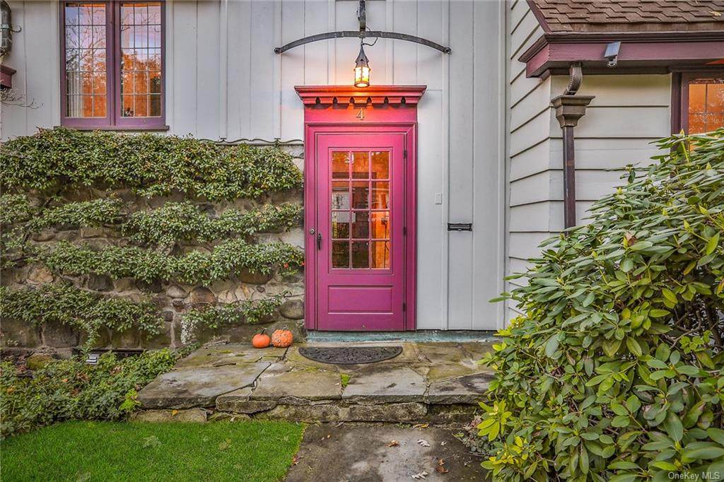 4 Rosalind Road - Photo 1