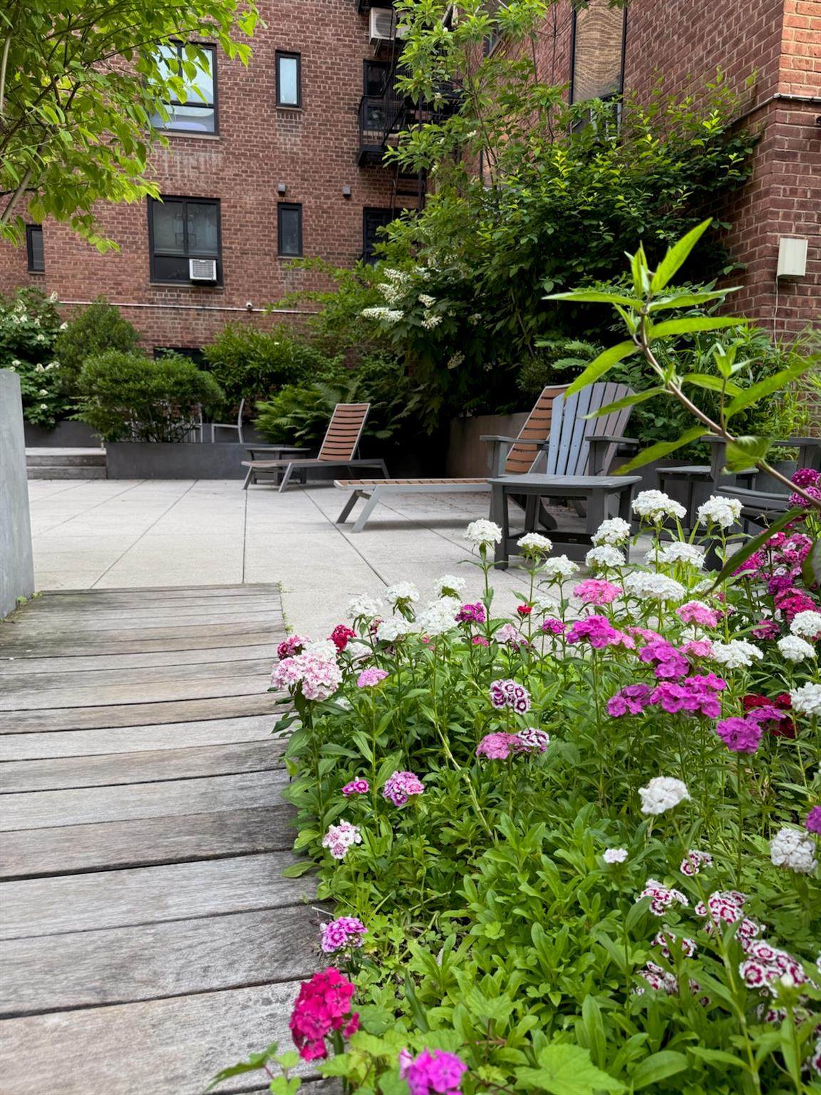 31 Nagle Avenue - Photo 1