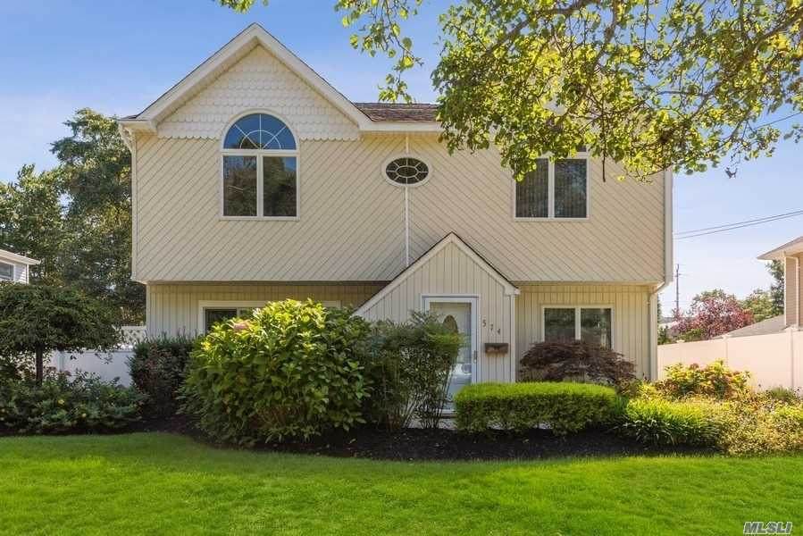 574 Riverside Avenue - Photo 1