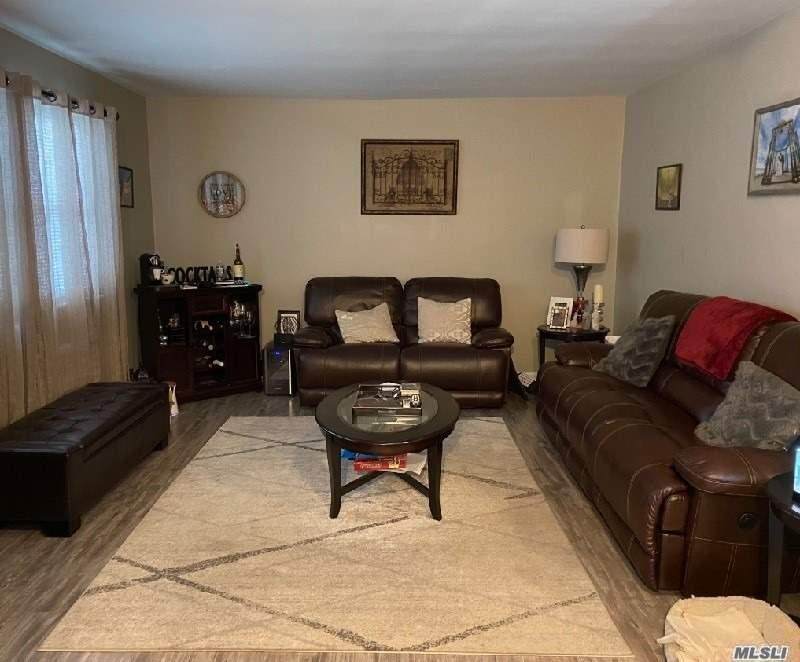 81-11 Langdale Street - Photo 1