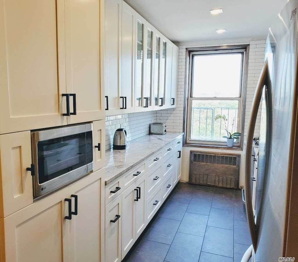 60-11 Broadway - Photo 1
