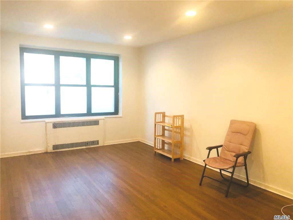 78 10 34th Avenue - Photo 1