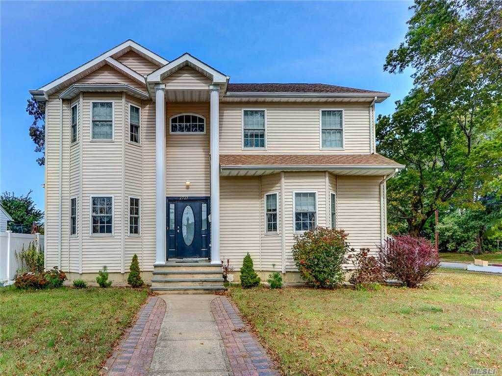 2727 Nira Avenue - Photo 1