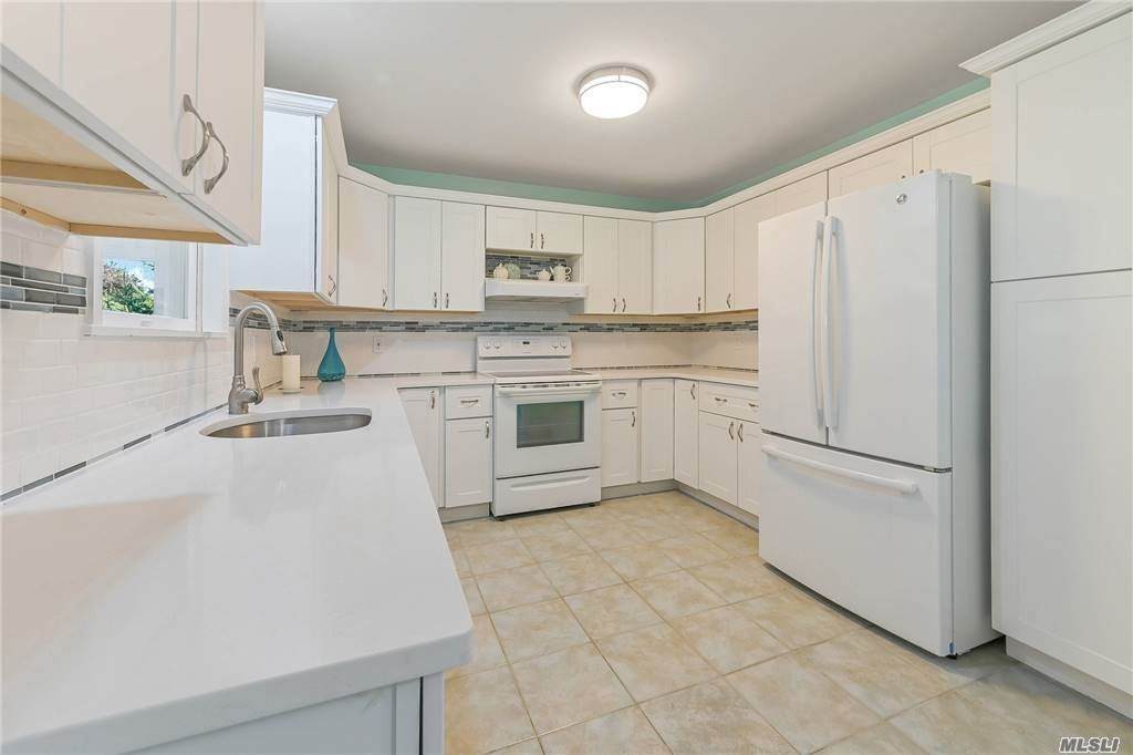 43 Shinnecock Road - Photo 1