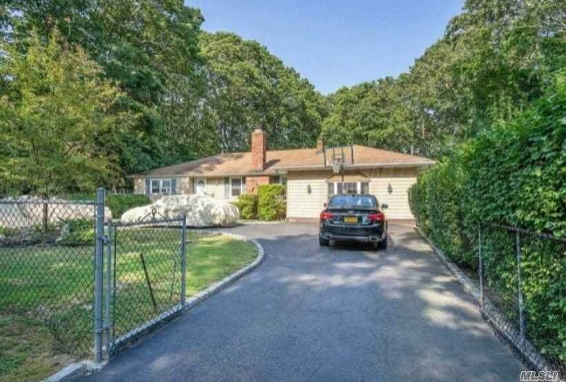 458 Helene Avenue - Photo 1