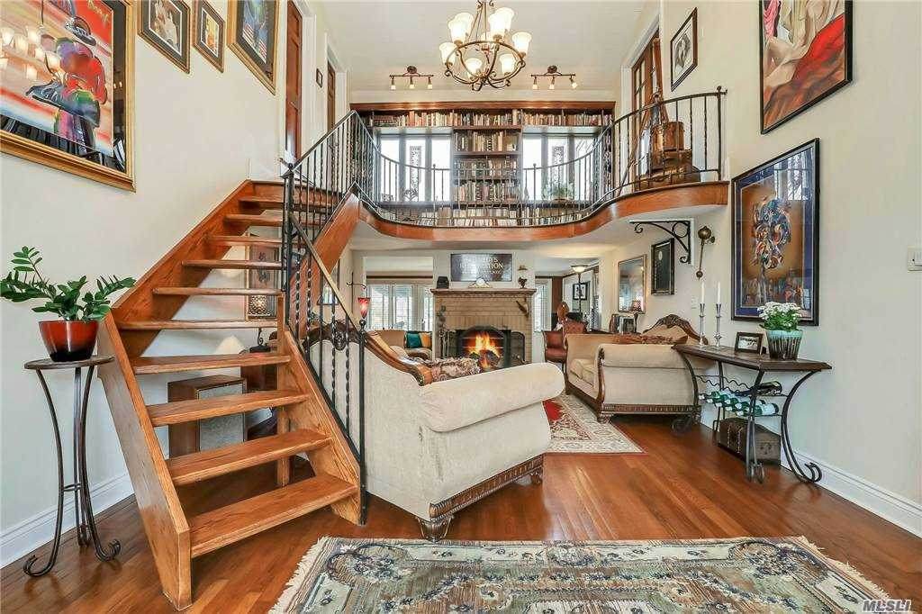 320 Bedell Street - Photo 1