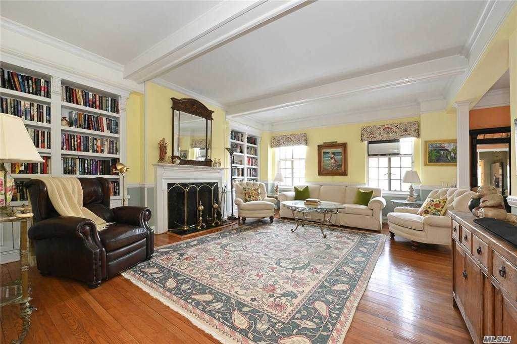 160 Middle Neck Road - Photo 1