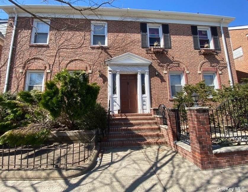 20-58 27 St - Photo 1