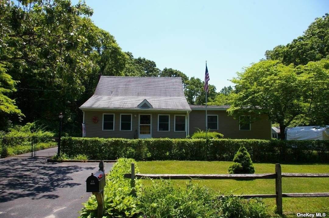 116 Northern Boulevard - Photo 1