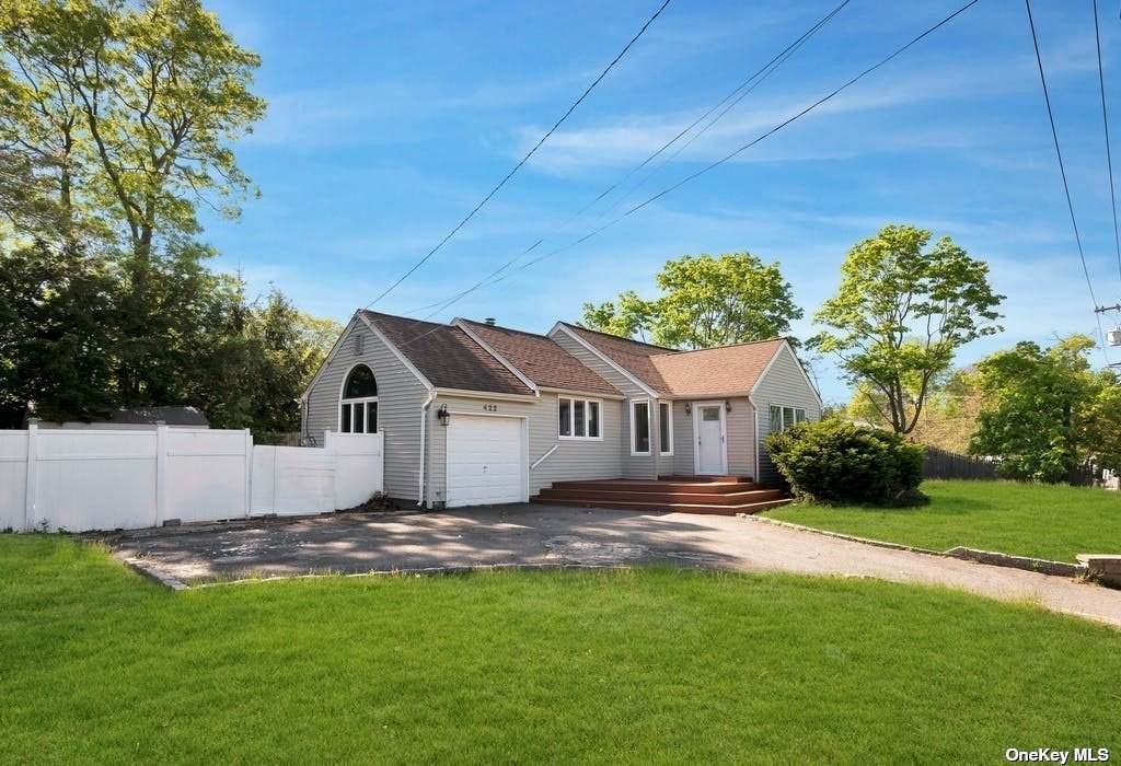422 Lake Avenue - Photo 1