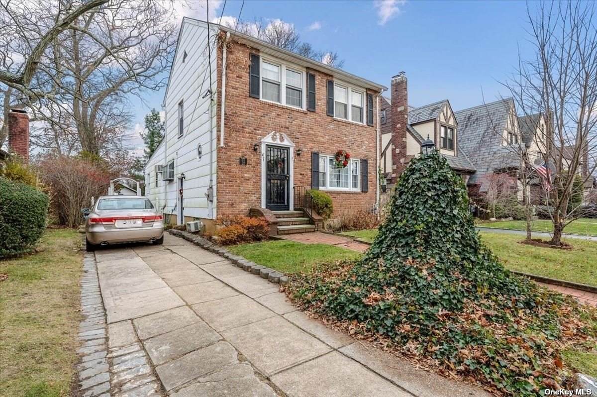 39 Schuyler Avenue - Photo 1
