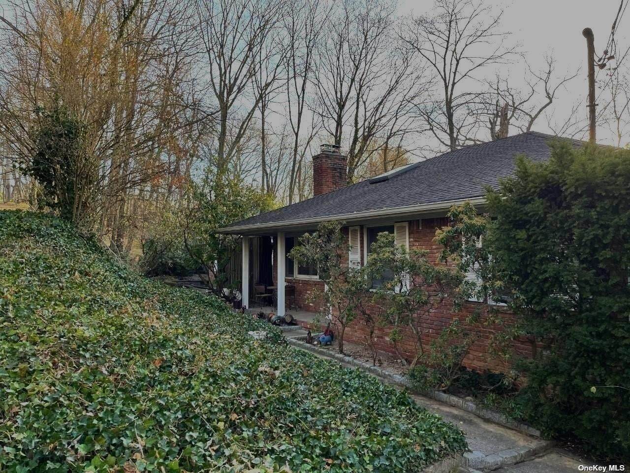 2 Locust Place - Photo 1