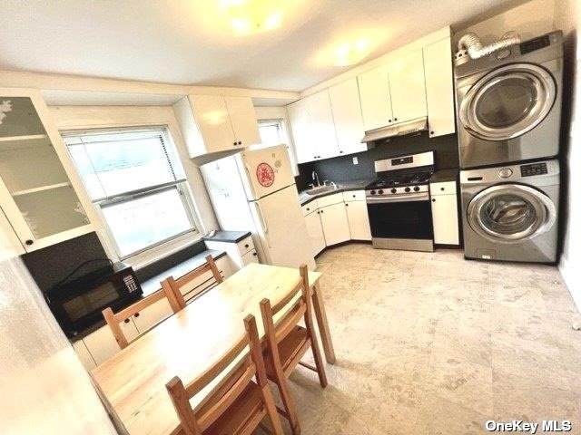 220-17 73 Avenue - Photo 1