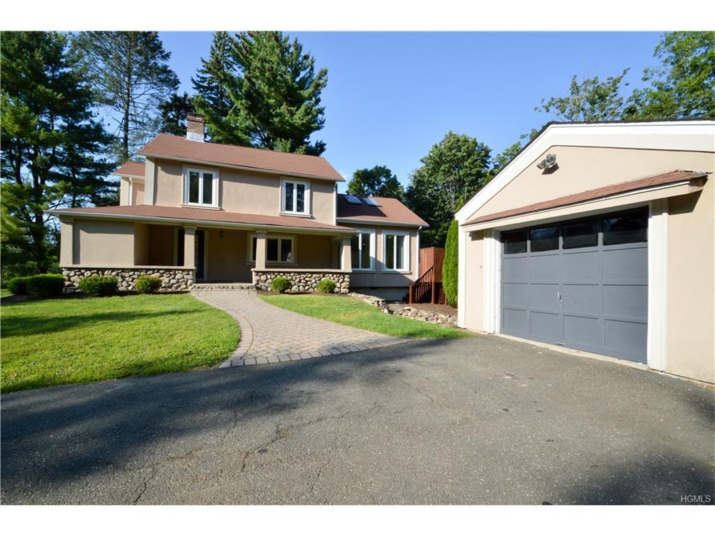 4 Arrowhead Lane - Photo 1