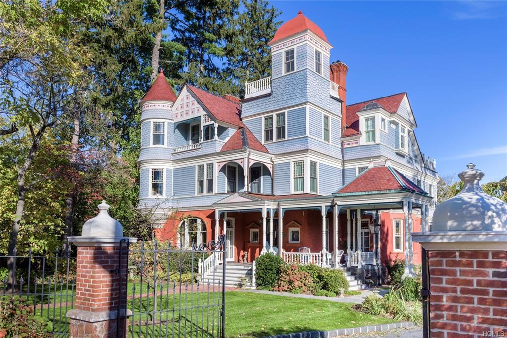 309 Broadway - Photo 1