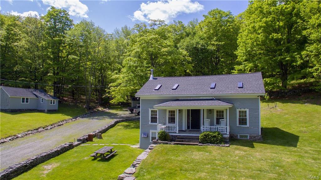 422 Red Hill Road - Photo 1