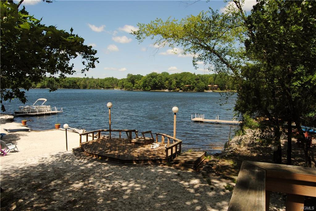 129 Lake Shore Drive East Drive - Photo 1