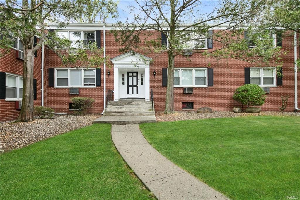 10 Danbury Court - Photo 1