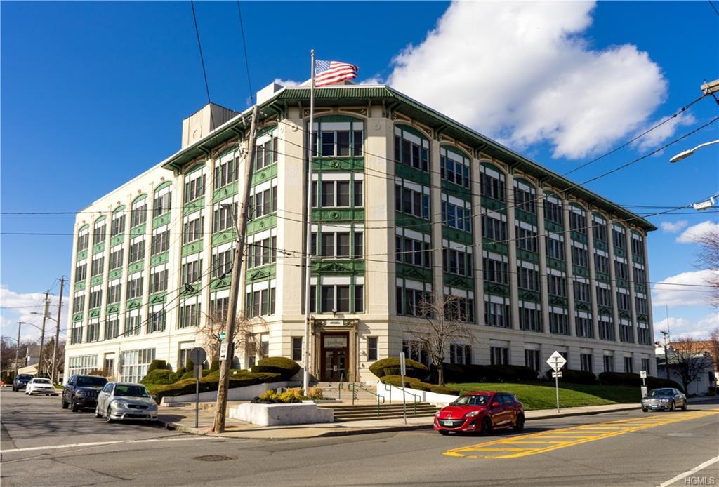 1 Landmark Square - Photo 1