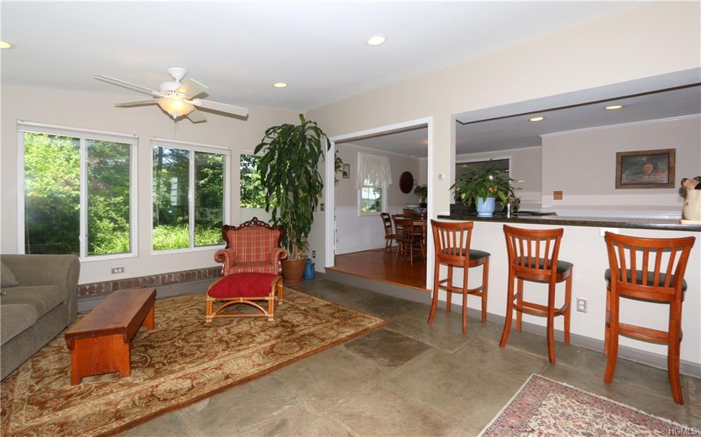 21 Colonial Drive - Photo 1
