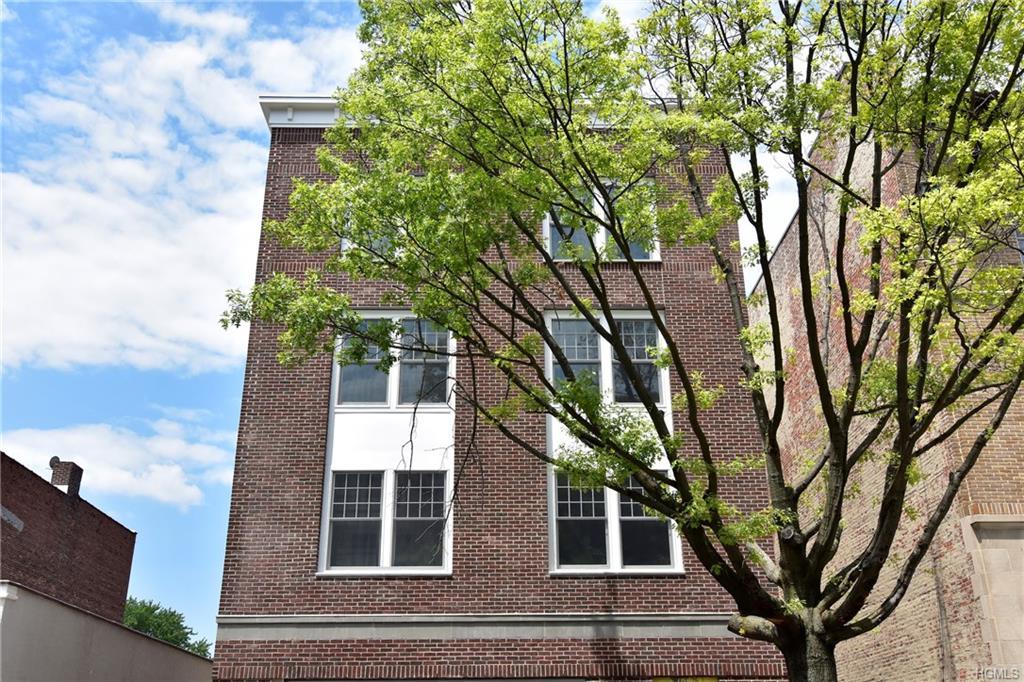 215 5th Avenue - Photo 1
