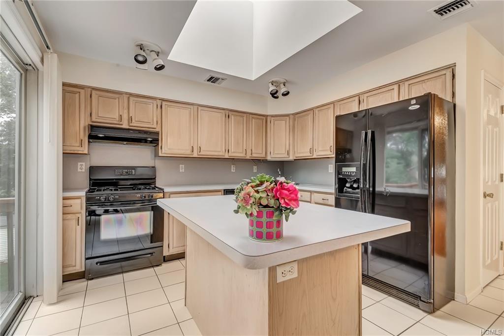 35 Highview Avenue - Photo 1