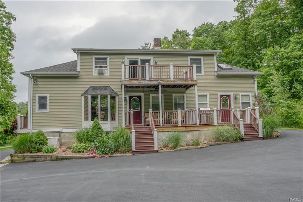 425 Quaker Street - Photo 1