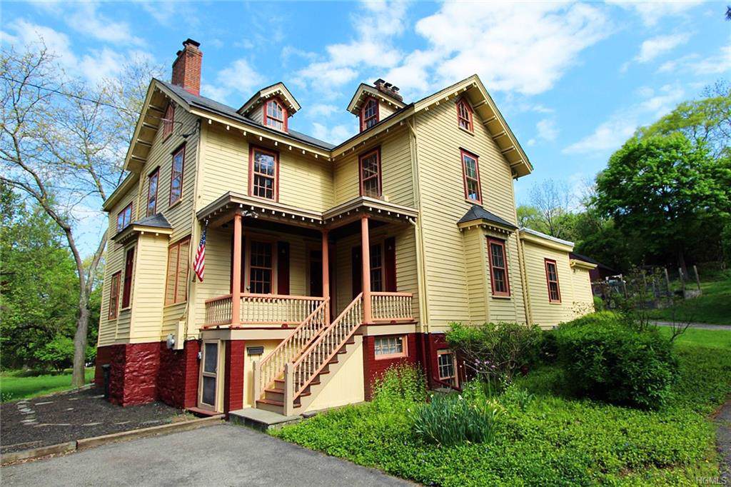 328 North Street - Photo 1