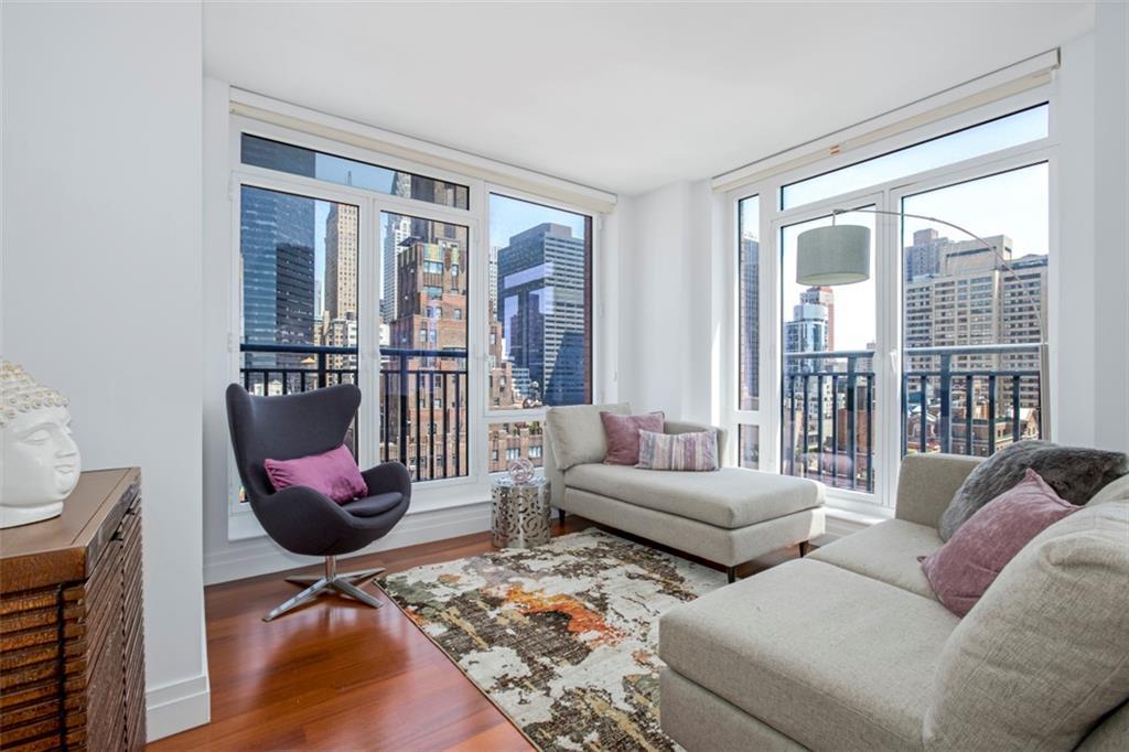 45 Park Avenue - Photo 1