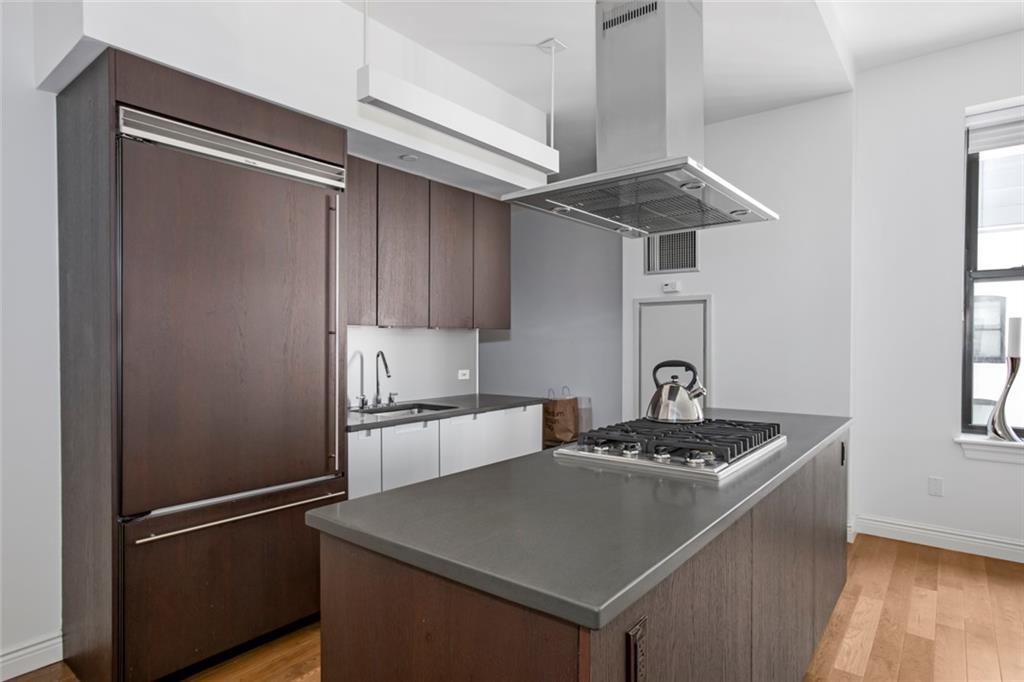 225 5th Avenue - Photo 1