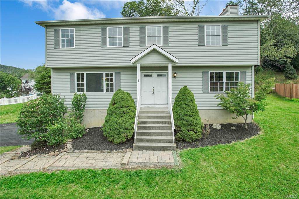 5 Franklin Drive - Photo 1