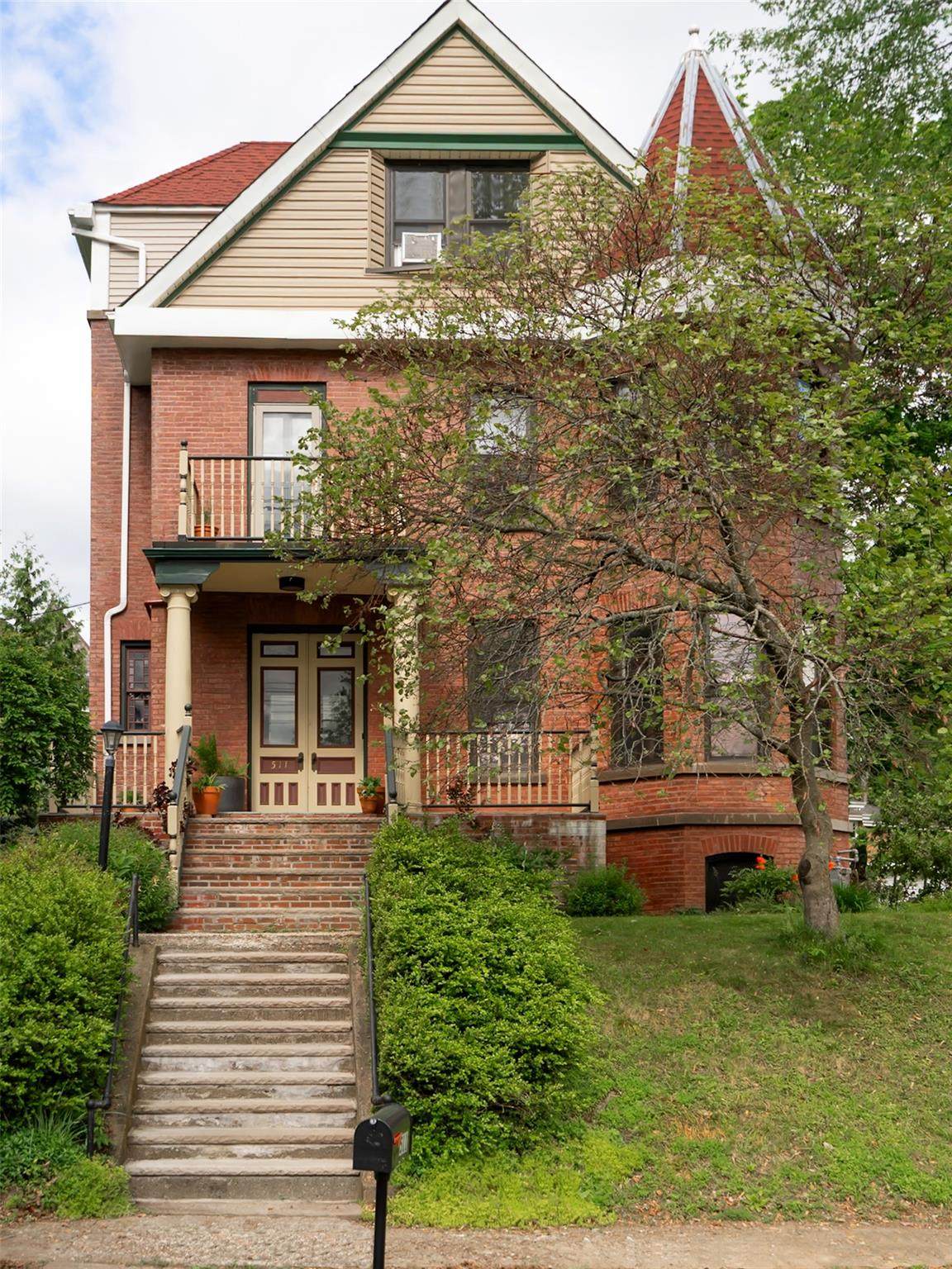 511 Grand Avenue - Photo 1