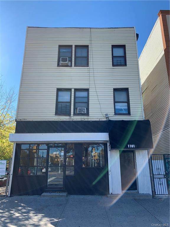 1101 Castle Hill Avenue - Photo 1