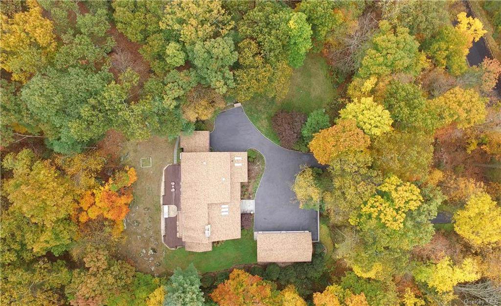 13 Hemlock Hollow Road - Photo 1
