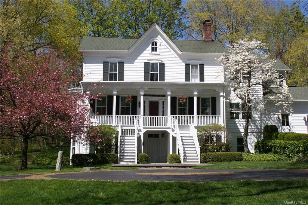 33 Sleepy Hollow Road - Photo 1