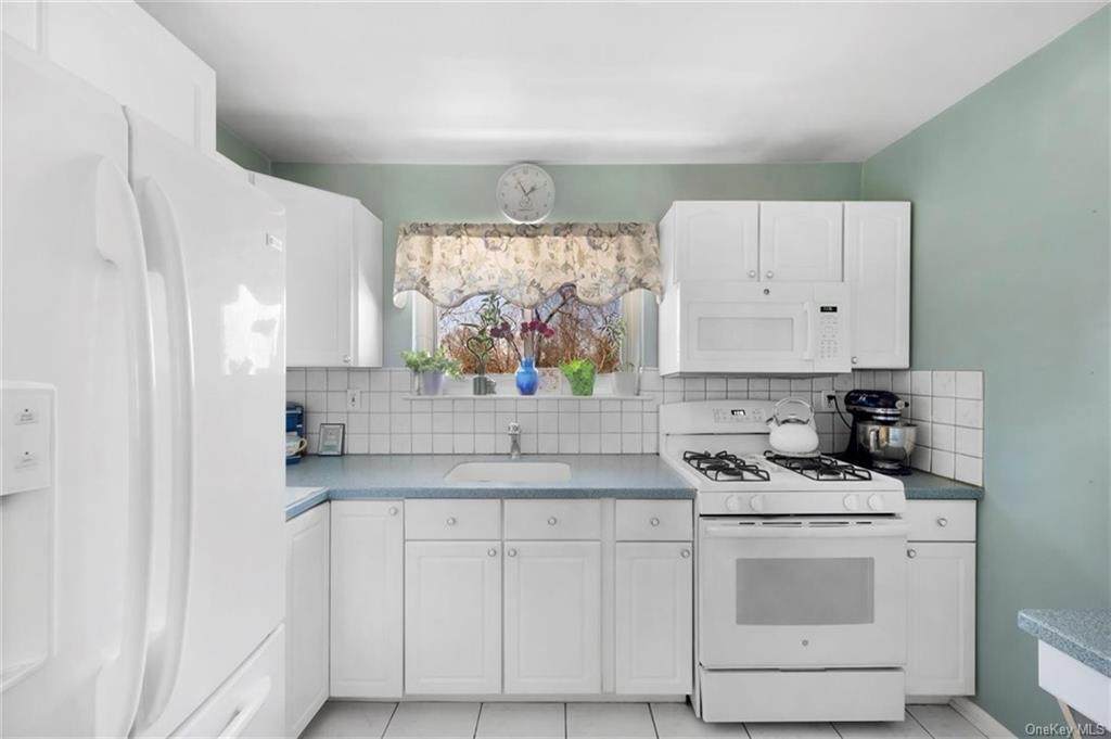 70 West Street - Photo 1