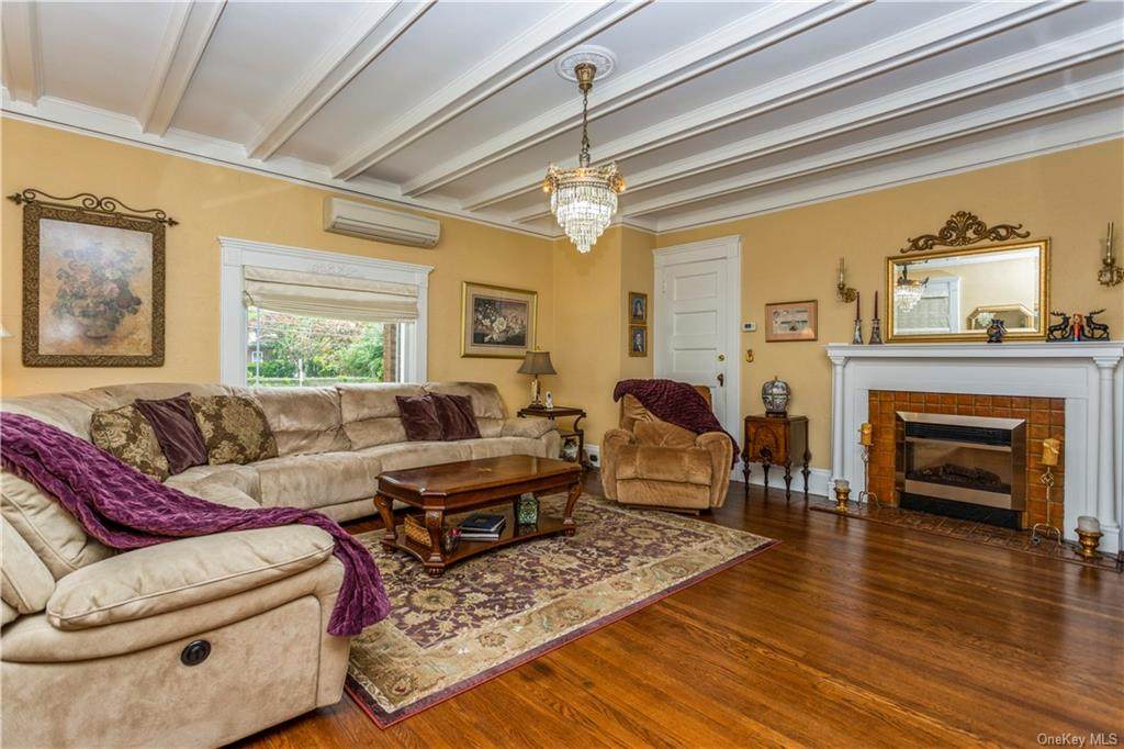 175 Centre Avenue - Photo 1