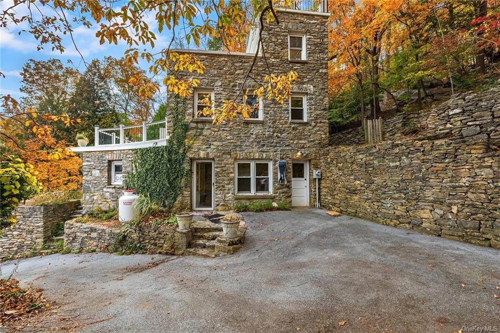 18 Philipse Road - Photo 1