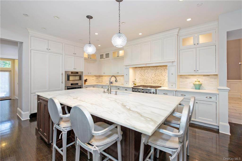 54 Ardsley Avenue - Photo 1